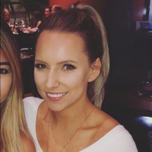 Meet your Posher, Aalexandra